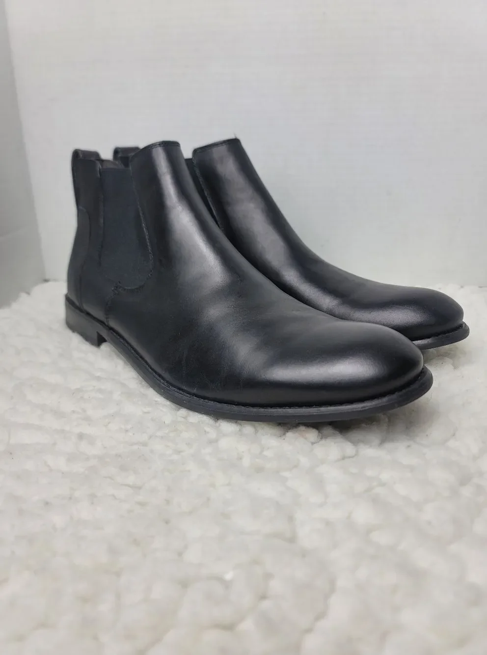 John Varvatos USA Chelsea Boots Mens Size 10.5M Black Leather Pull On Almond Toe